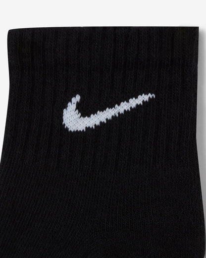 N-I-K-E ALL BLACK QUARTER SOCKS ( Pack of 3 )