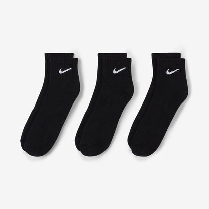 N-I-K-E ALL BLACK QUARTER SOCKS ( Pack of 3 )